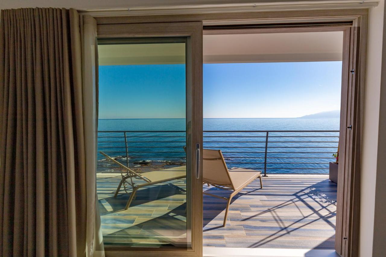 Hotel Caramare كالا غونوني المظهر الخارجي الصورة
