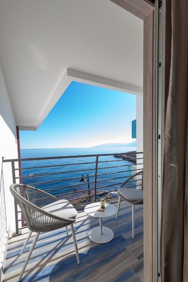 Hotel Caramare كالا غونوني المظهر الخارجي الصورة
